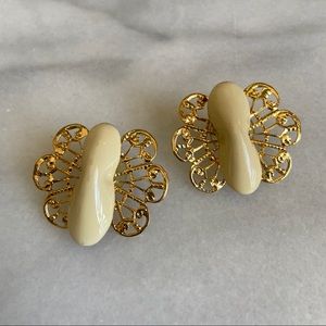 VINTAGE • Regency Filigree Earrings Cottagecore Gold  Butterfly Oversized 80s